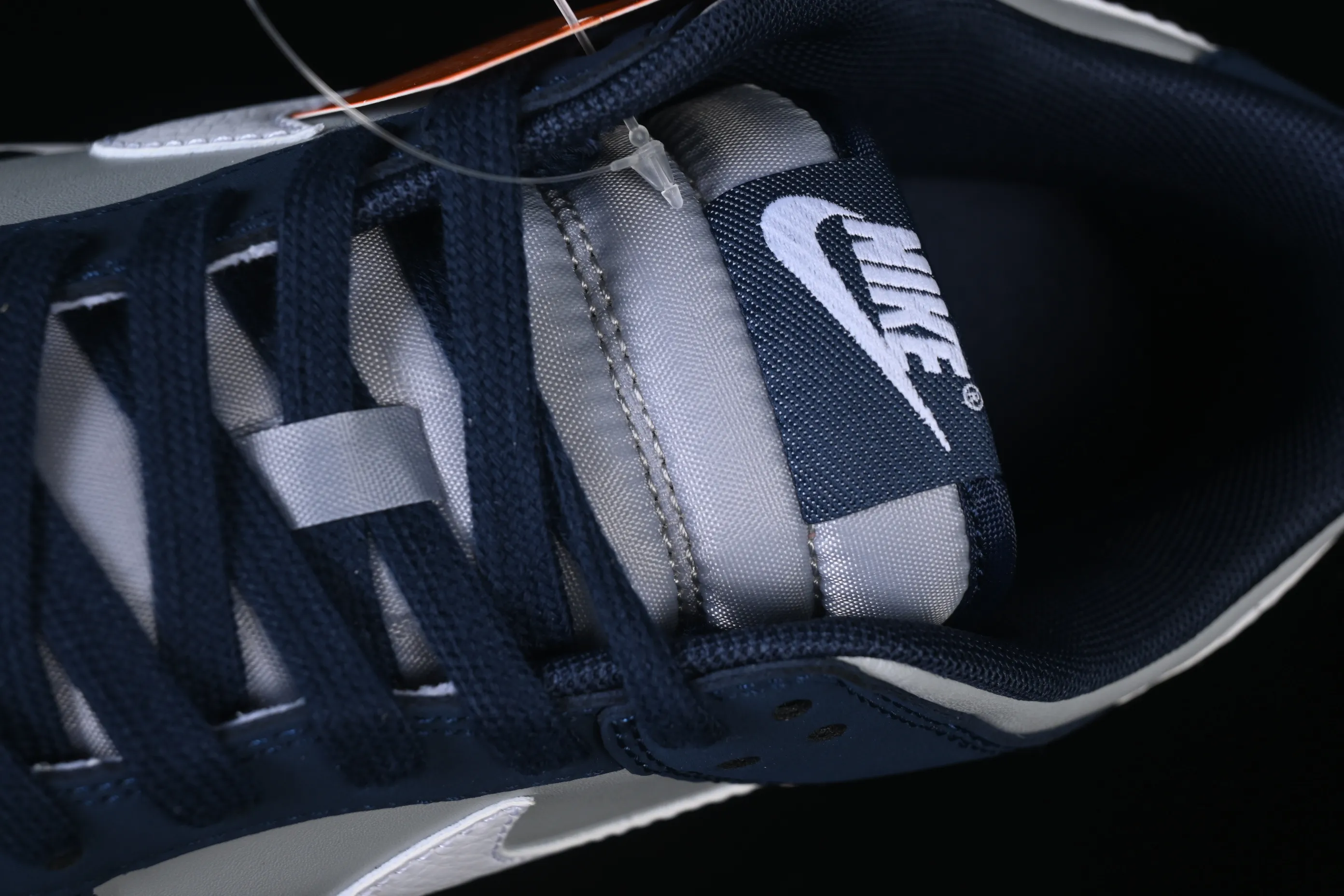 All categories Nk SB Dunk series Nk SB Dunk Low low-top sneakers Nike Dunk Low "Suede Georgetown" Georgetown low-top casual sneakers IB3079-400